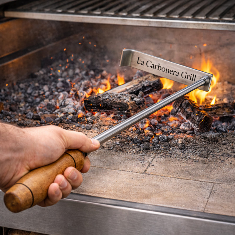 Cargue la imagen en el visor de la galería, Atizador para Brasas — La Carbonera Grill (50 cm)
