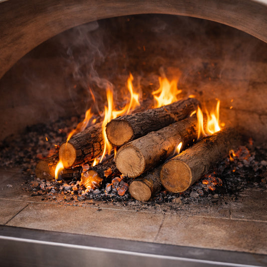 Leña de Eucalipto — Paquete de 5 kg | La Carbonera Grill